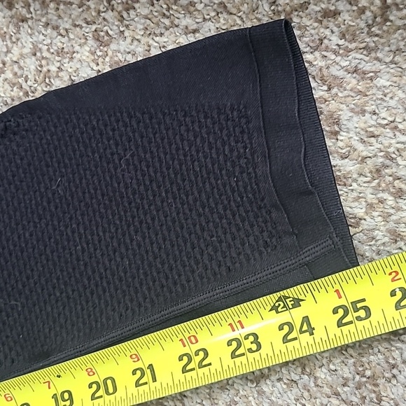 PINK Victoria's Secret Black Leggings - Picture 6 of 6